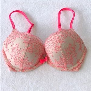 Victoria’s Secret very sexy push up Bra 32D